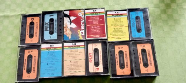 DODICI CASSETTE SOFTWARE COMPUTER SINCLAIR ZX SPECTRUM CON RIVISTE