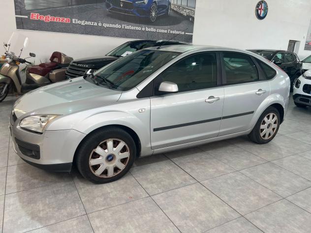 Ford Focus 1.8 TDCi 115CV 2007 - Foto 6