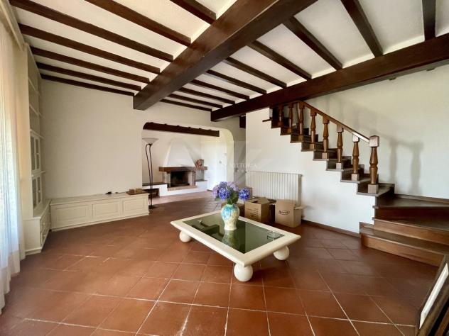 VILLA di 10 vani e di 240 mq (PIETRASANTA) rif. 302 - Foto 7