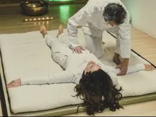 Massaggi - benessere Trecate - Trattamenti Shiatsu Professionali a Domicilio Tel:3388452776