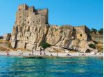Villetta ad angolo a pochi metri dal mare