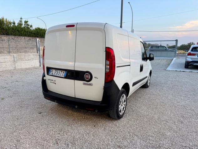 Fiat Doblo 1.3 MJT Cargo Lamierato SX 3 Posti Autocarro - Foto 4