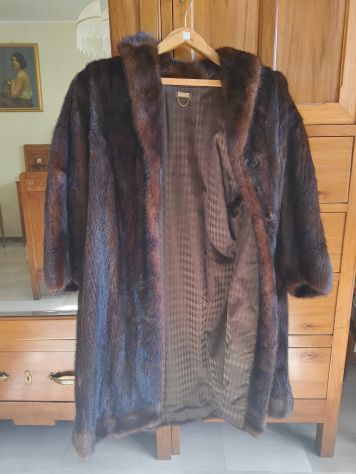 Pregiate Pellicce vintage da donna di visone, castoro, astrakan e rat mousquet