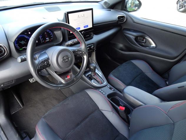 Toyota Yaris Hybrid 130 GR SPORT - Foto 7