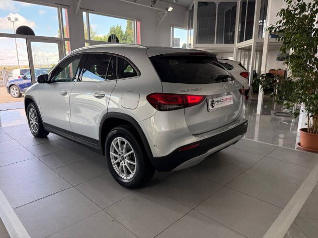 Mercedes GLA 200 d Automatic Business - Foto 4