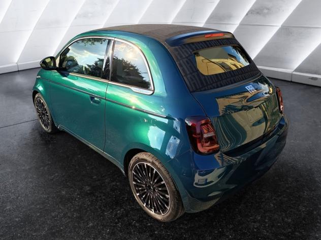 FIAT 500C Hybrid Hybrid La Prima PRONTA CONSEGNA SENZA VINCOLI DI FINANAZIAMENTO BIANCA,OCEAN GREEN,NERA ,ROSE GOLD COMPRESO PASSAGGIO