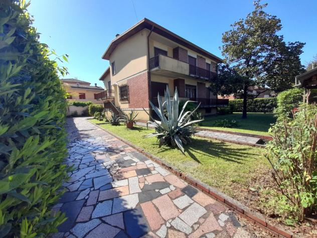 Villa in vendita a Sant'Antonio - Carrara 360 mq Rif: 1047086