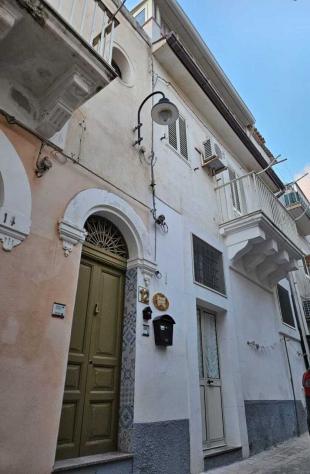 in vendita a Scicli
