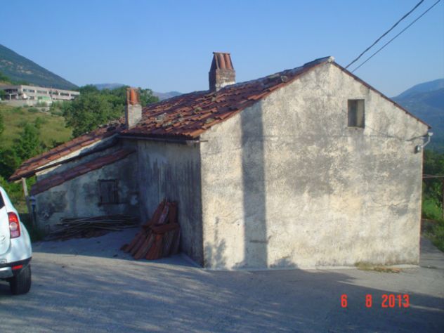 TRECCHINA.. Vendita Rustico con circa 10000 mq di terreno - - Foto 4