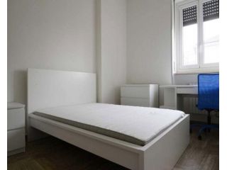 Stanza in Via Vincenzo Giordano Orsini