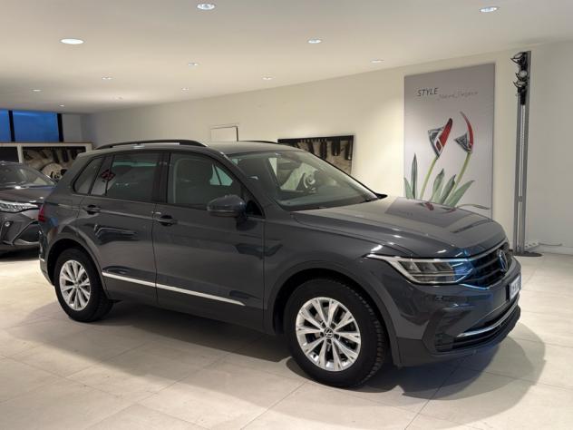 Volkswagen Tiguan 2.0 TDI SCR Adaptive Cruise Fari LED Sensori DAB - Foto 2