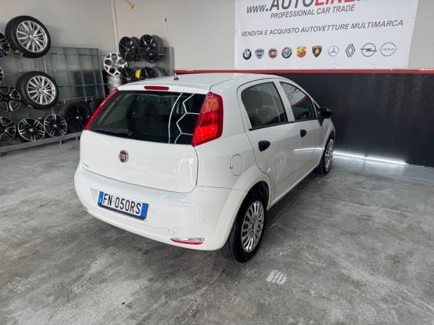 Fiat Punto 1.3 MJT 95CV 5 porte 4 posti - Foto 9