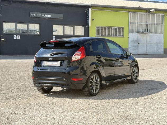 Ford Fiesta 1.5 TDCi 75CV ST-Line - Foto 6