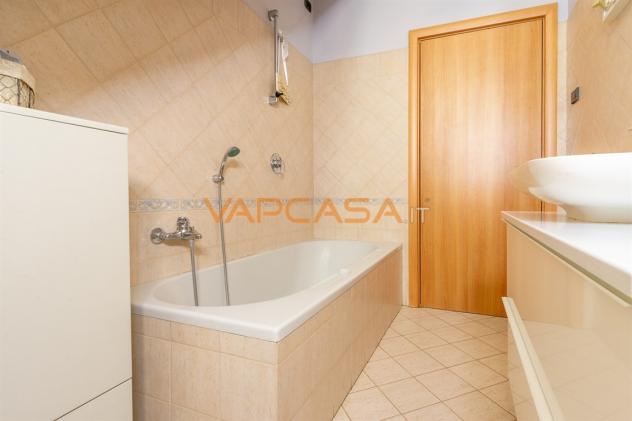 VILLA SINGOLA CON GIARDINO PRIVATO E POSSIBILITÀ PISCINA – CIVIDATE AL PIANO - Foto 17