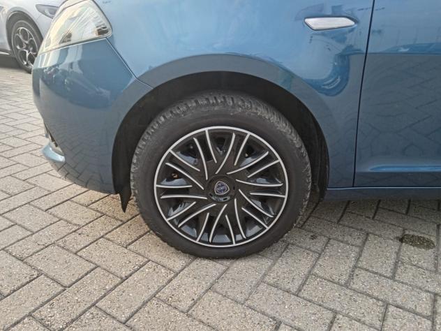 Lancia Ypsilon 1.0 FireFly 70cv S&S Hybrid SILVER - Foto 9