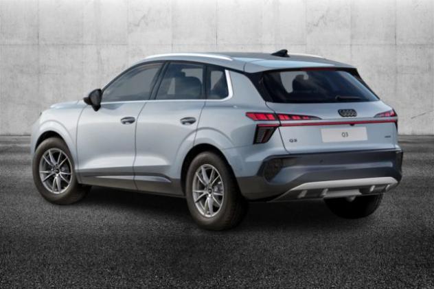 AUDI Q3 TFSI 150 kW S tronic quattro Business rif. 23757663 - Foto 2