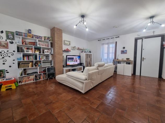 Porzione di casa in vendita a Aprilia - Foto 2