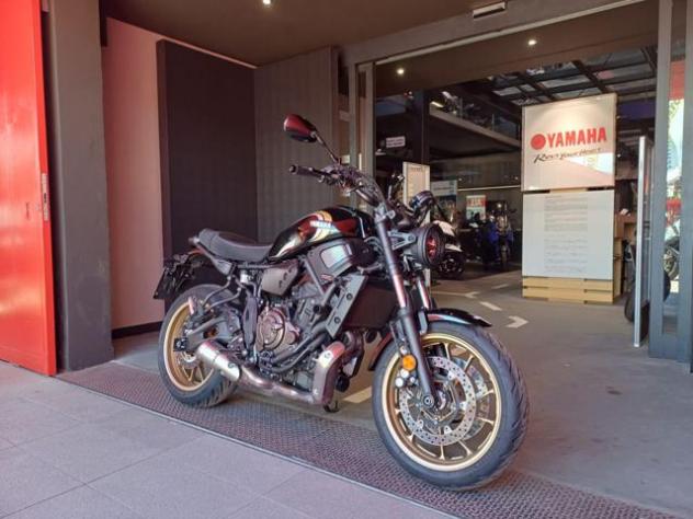 YAMAHA XSR 700 my 23 - Foto 3