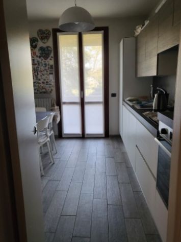 APPARTAMENTO TOTALMENTE RISTRUTTURATO A DUE PASSI DALLE SCUOLE - Foto 3