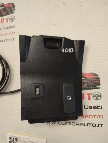 PRESA AUX/USB MERCEDES Classe B W246 2° Serie A2468230411 (12) - Foto 2