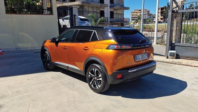 Peugeot 2008 BlueHDi 130 S&S EAT8 GT Line - Foto 4
