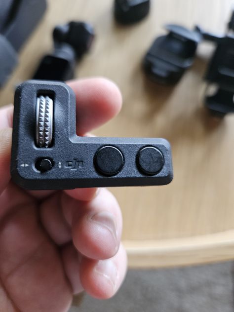 DJI Osmo Pocket con accessori originali – Come nuova - Foto 8