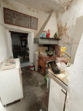 VENDESI A VILLA FARALDI RUSTICO DI 50MQ E CANTINE SOTTOSTANTI - Foto 3