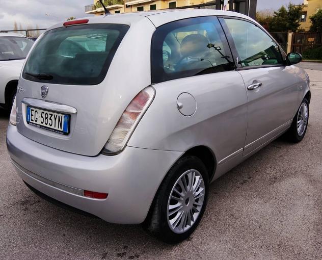 Lancia Ypsilon 1.2 Argento - Foto 9
