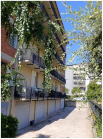 Immobile in asta di 127 m² con più di 5 locali e box auto in vendita a Bergamo - Foto 3