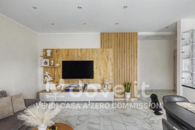 Appartamento di 85 m² con 3 locali e posto auto in vendita a Luino - Foto 3