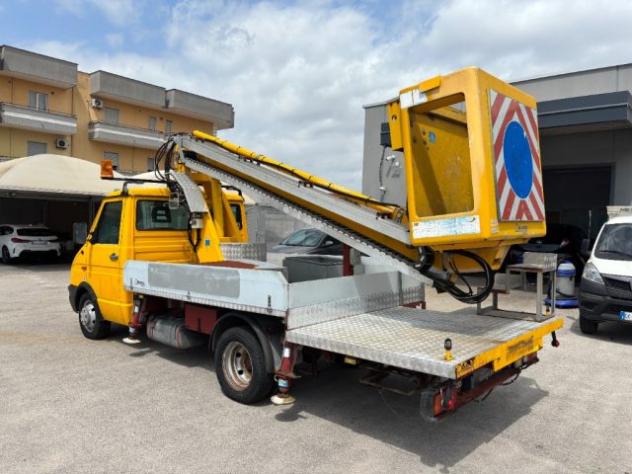 IVECO Daily 35 C Cestello Piattaforma rif. 24041216 - Foto 4