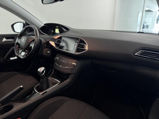 Peugeot 308 Tech Edition BlueHDi 130 S&S - Foto 9