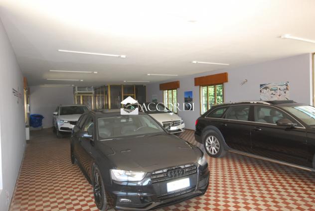 CASA INDIPENDENTE di 8 vani e di 370 mq (SUSEGANA) rif. RB122 - Foto 11