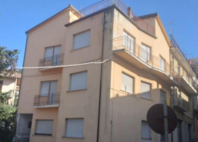 Immobile in asta di 290 m² in vendita a Gualdo Tadino - Foto 2