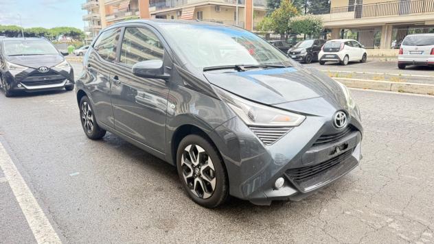 Toyota Aygo 1.0 VVT-i 72 CV 5 porte x-play MMT C.AUTOMATICO LED NAVI KAMERA PDC CERCHI 16 - Foto 2