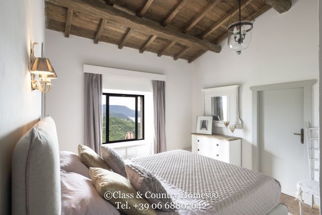 Palazzetto in Vendita Lago di Piediluco: Ristrutturato e Panoramico - Foto 8