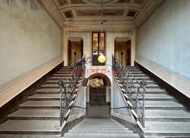 Orvieto centro - Appartamento di prestigio al piano nobile su unico livello con giardino, posti auto e terrazza in vendita nel centro storico di Orvie