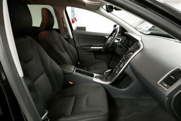 VOLVO XC60 D4 AWD Geartronic Kinetic EURO6B rif. 24150471 - Foto 8