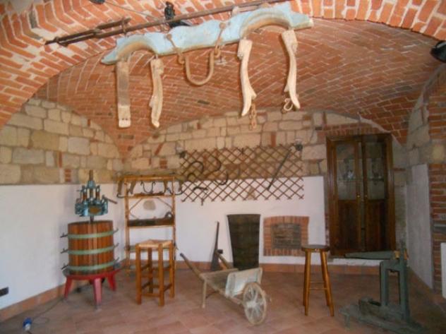 Cereseto vendesi cascina 8 vani 350 Mq - Foto 6