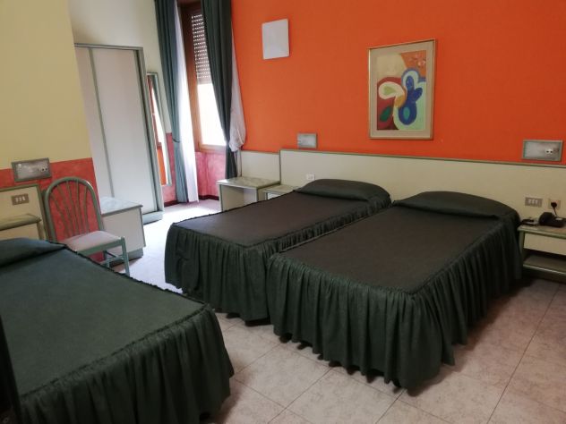 Arredo camere in ottime condizioni - Foto 9
