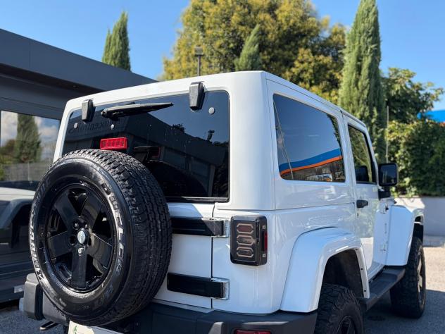 Jeep Wrangler Unlimited 2.8 CRD DPF Sahara Auto - Foto 7