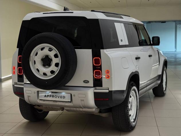 Land Rover Defender (2019) LAND ROVER 110 3.0D I6 200 CV AWD Auto - Foto 2
