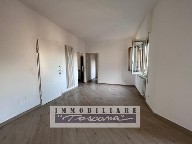 APPARTAMENTO di 6 vani e di 100 mq (VIAREGGIO) rif. A1005