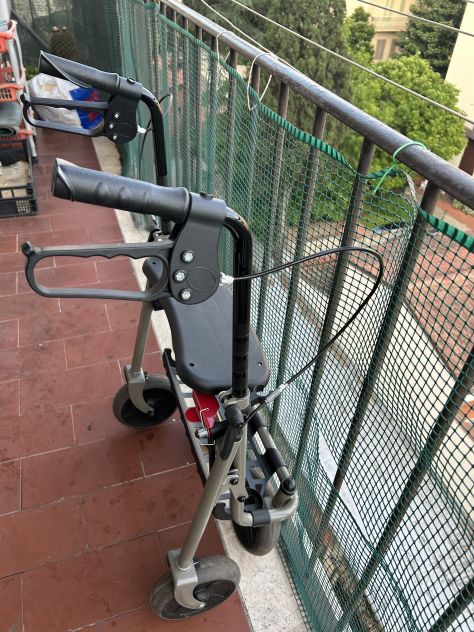 Deambulatore per anziani originale WIMED Girello Rollator - Foto 5