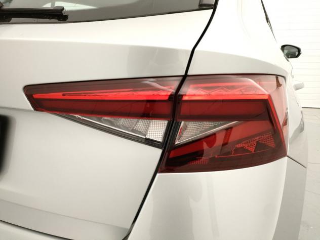 Škoda Fabia 1.0 TSI Evo 70KW YOUNG EDITION - Foto 8