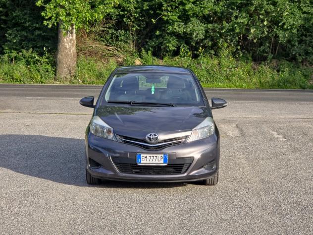 Toyota Yaris 1.0 5 porte Lounge CV-69 E5B Manuale NEO - Foto 2