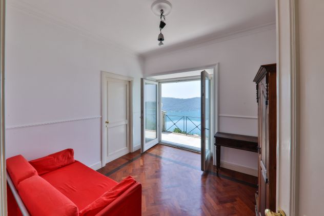 Splendida villa con vista sul lago a Castel Gandolfo - Foto 6