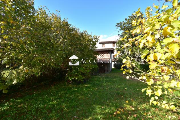 CASA INDIPENDENTE di 4 vani e di 100 mq (PIEVE DI SOLIGO) rif. GG36_4