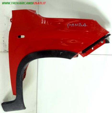 PARAFANGO ANT.D. ROSSO CON ARCORUOTA CON AMACCATURA 999-U1308636 Carrozzeria  Lamierati esterni  Fiancate  Parafango ant. FIAT - NEW PANDA - 2012  202