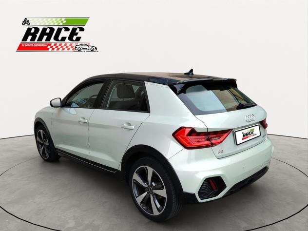 Audi A1 30 1.0 tfsi Identity Contrast 110cv s tronic - Foto 4